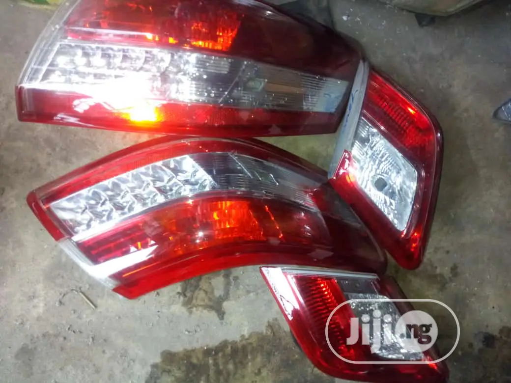 Toyota Camry 2010 Headlamp