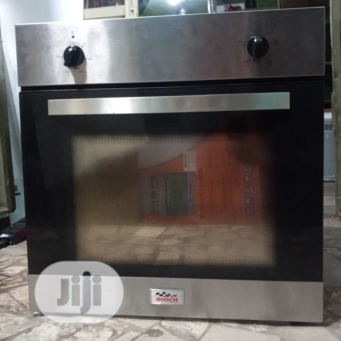 Bosch Built in Oven With Convention and Warranty
