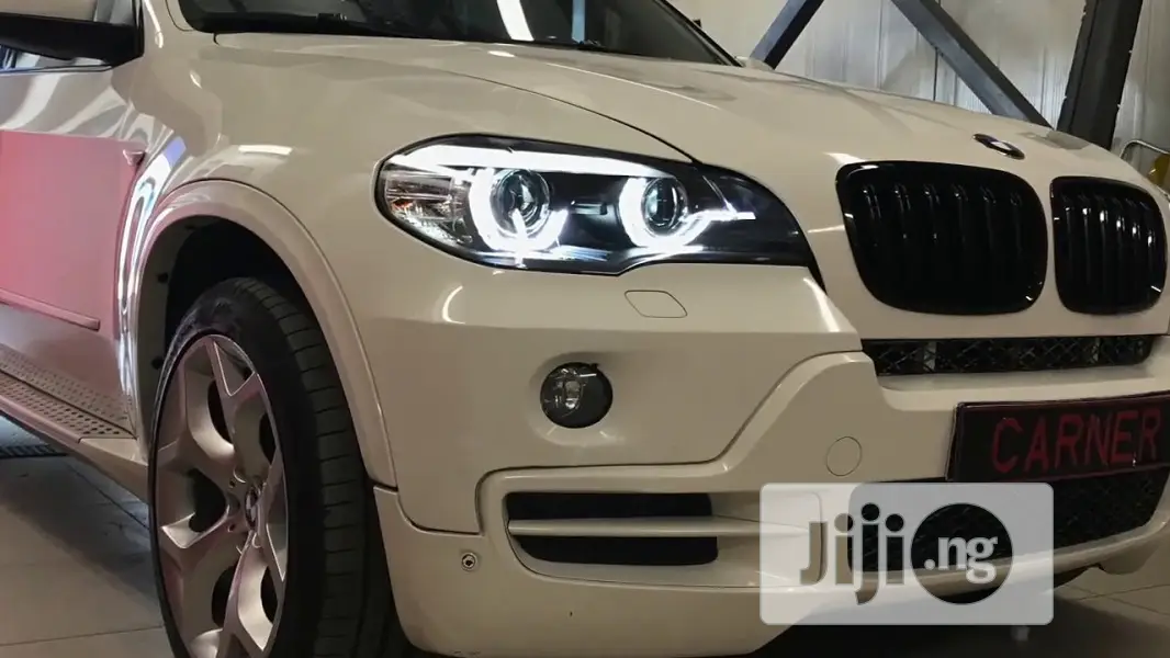 BMW Headlight E70