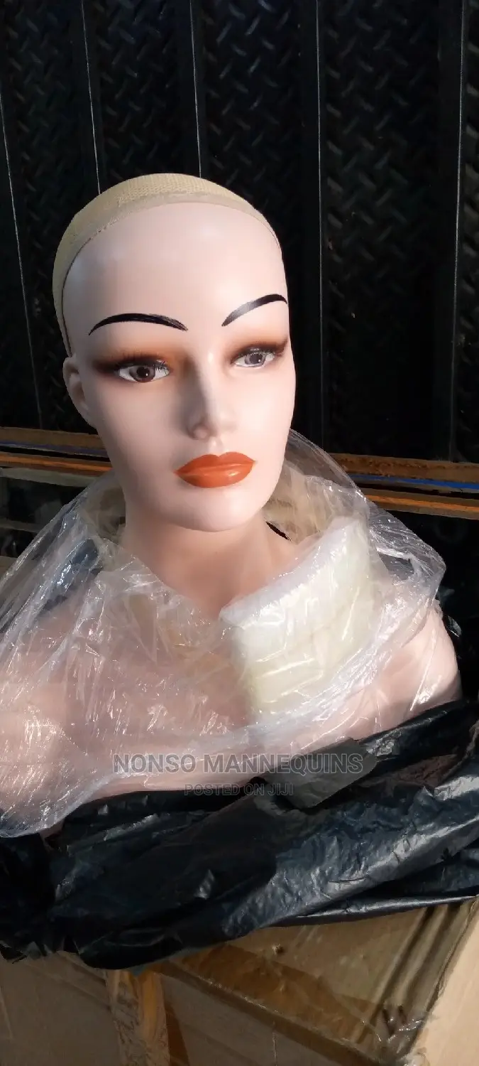 Plastic Head Mannequin Display