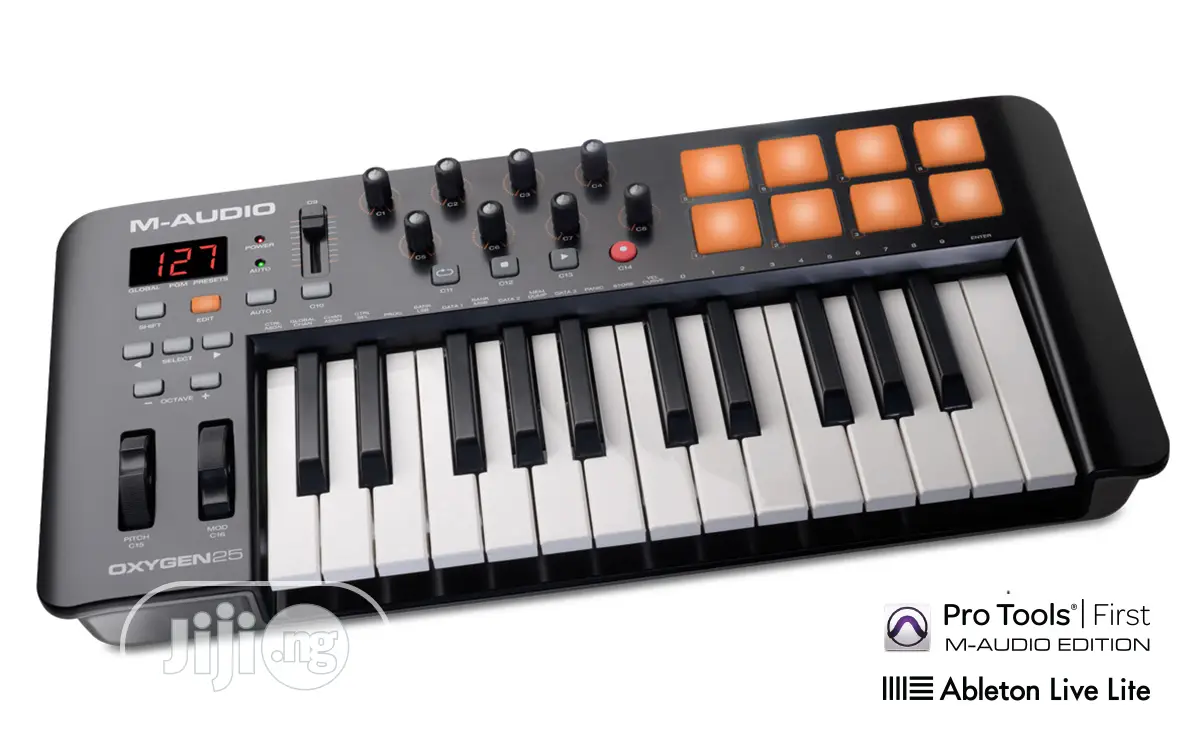 Oxygen25 Studio Keyboard