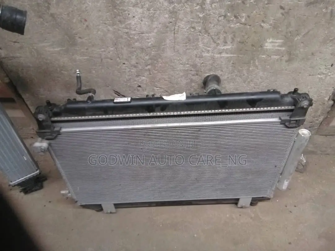 Radiator and Condenser 2018 Honda Crv Wit Accessories.