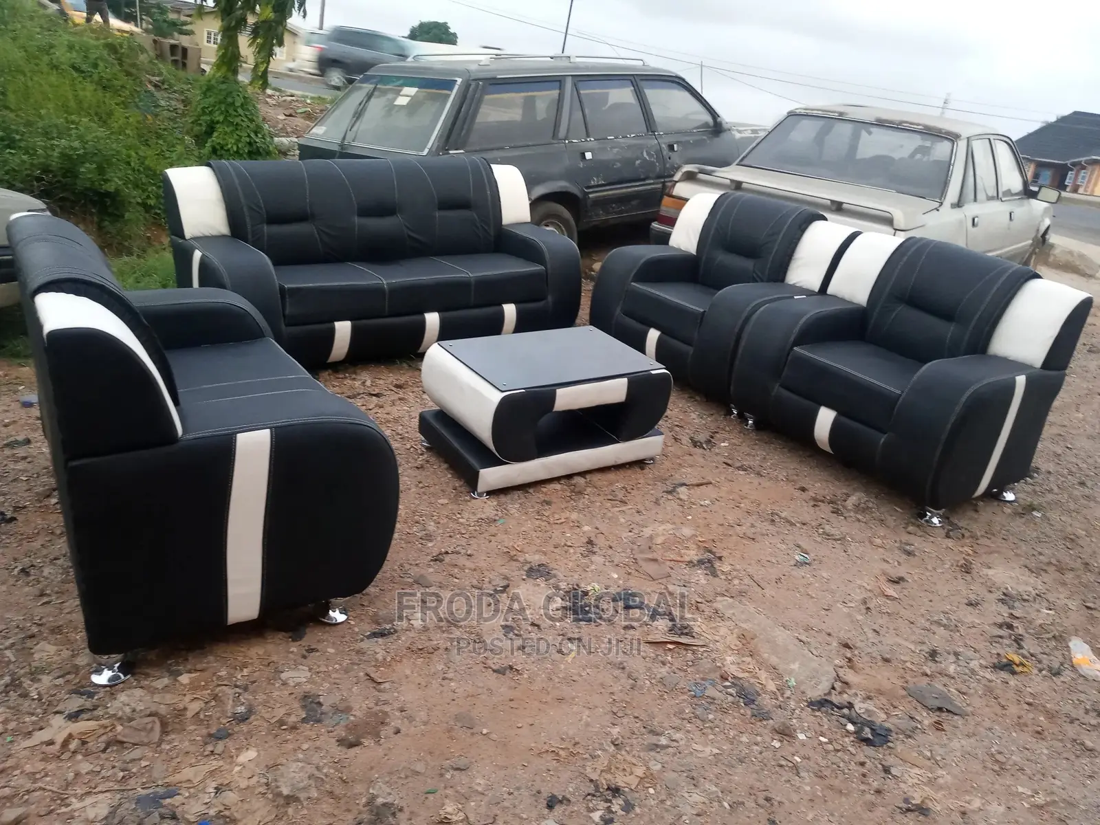 Set of 7 Seaters Sofa Chairs With Table - Leather Couch
