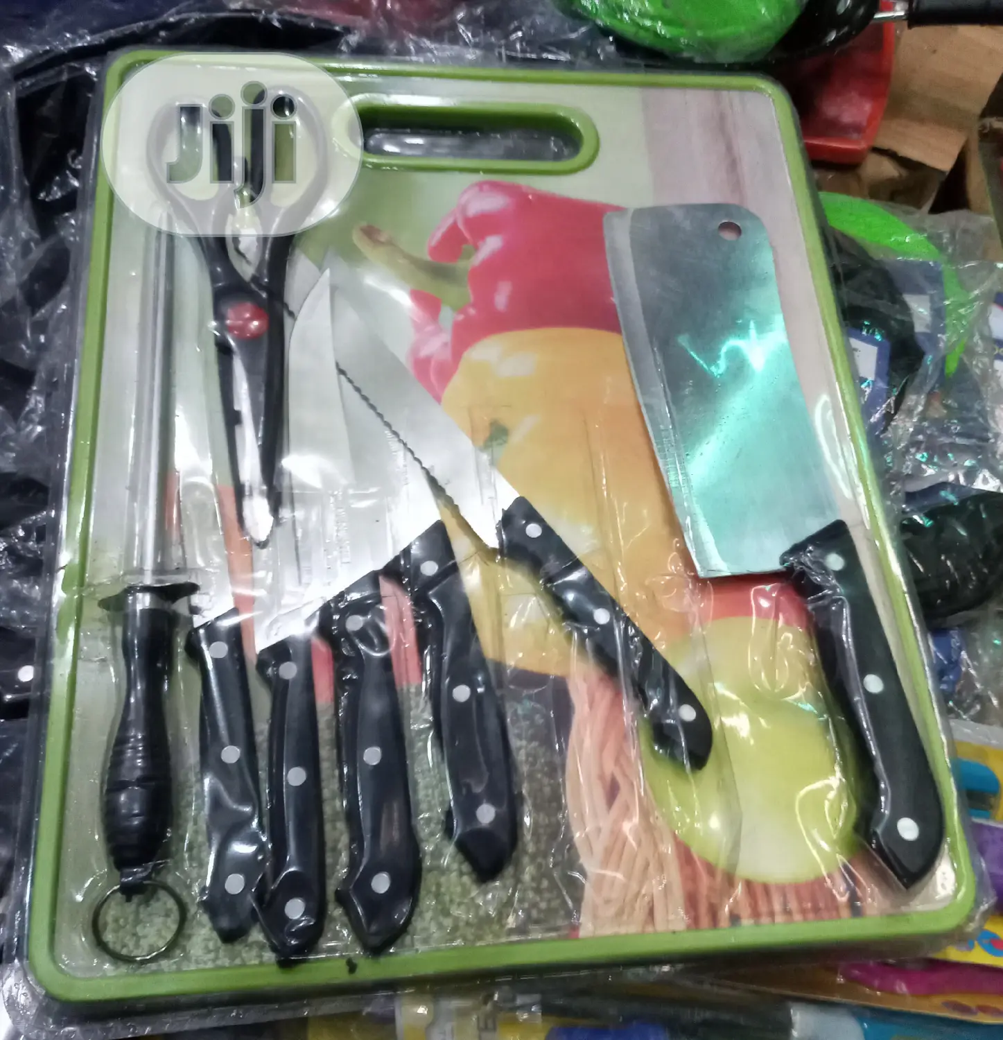 Knives Set With Chopping Board