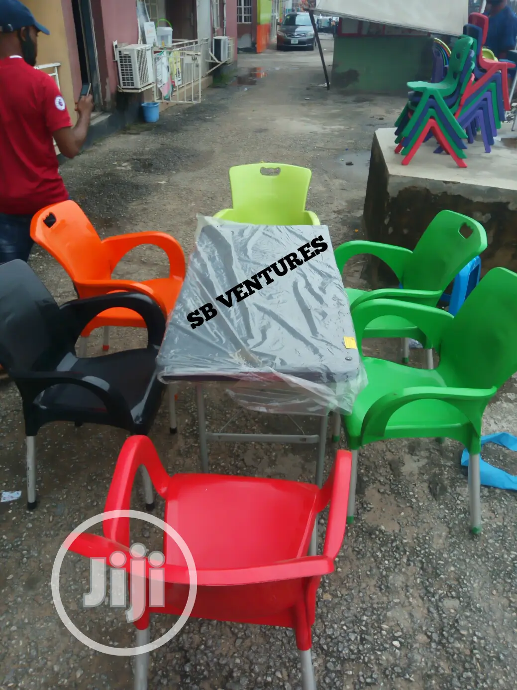 Imported Fibre Table With 6pcs Chairs