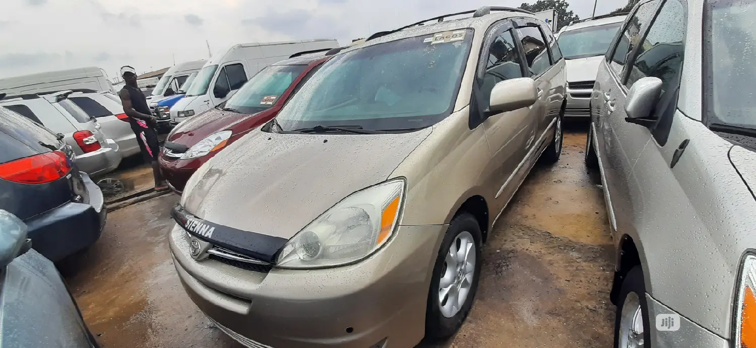 Toyota Sienna XLE Limited 2005 Gold