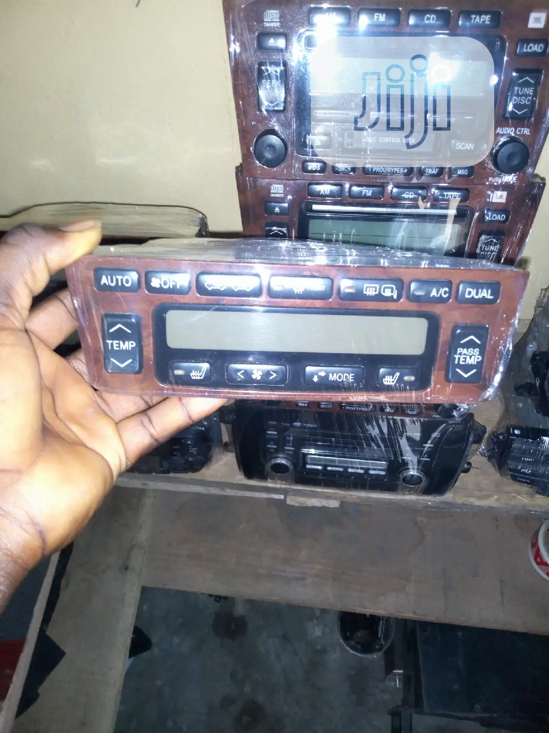 Toyota Avalon AC Control Device