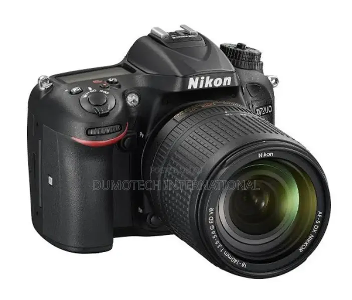 Nikon D7200 With 18-140mm Lens (London Used)