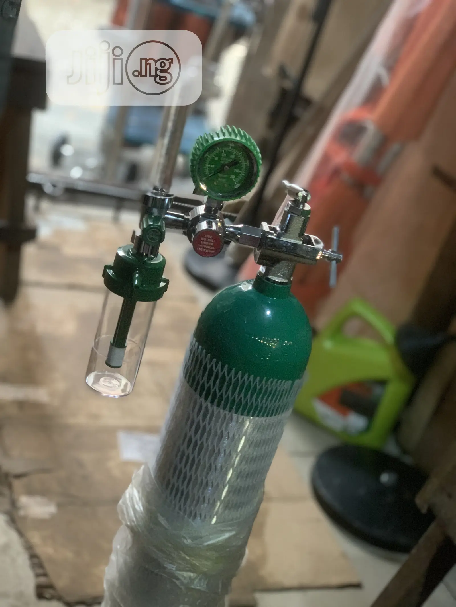 Oxygen Cylinder