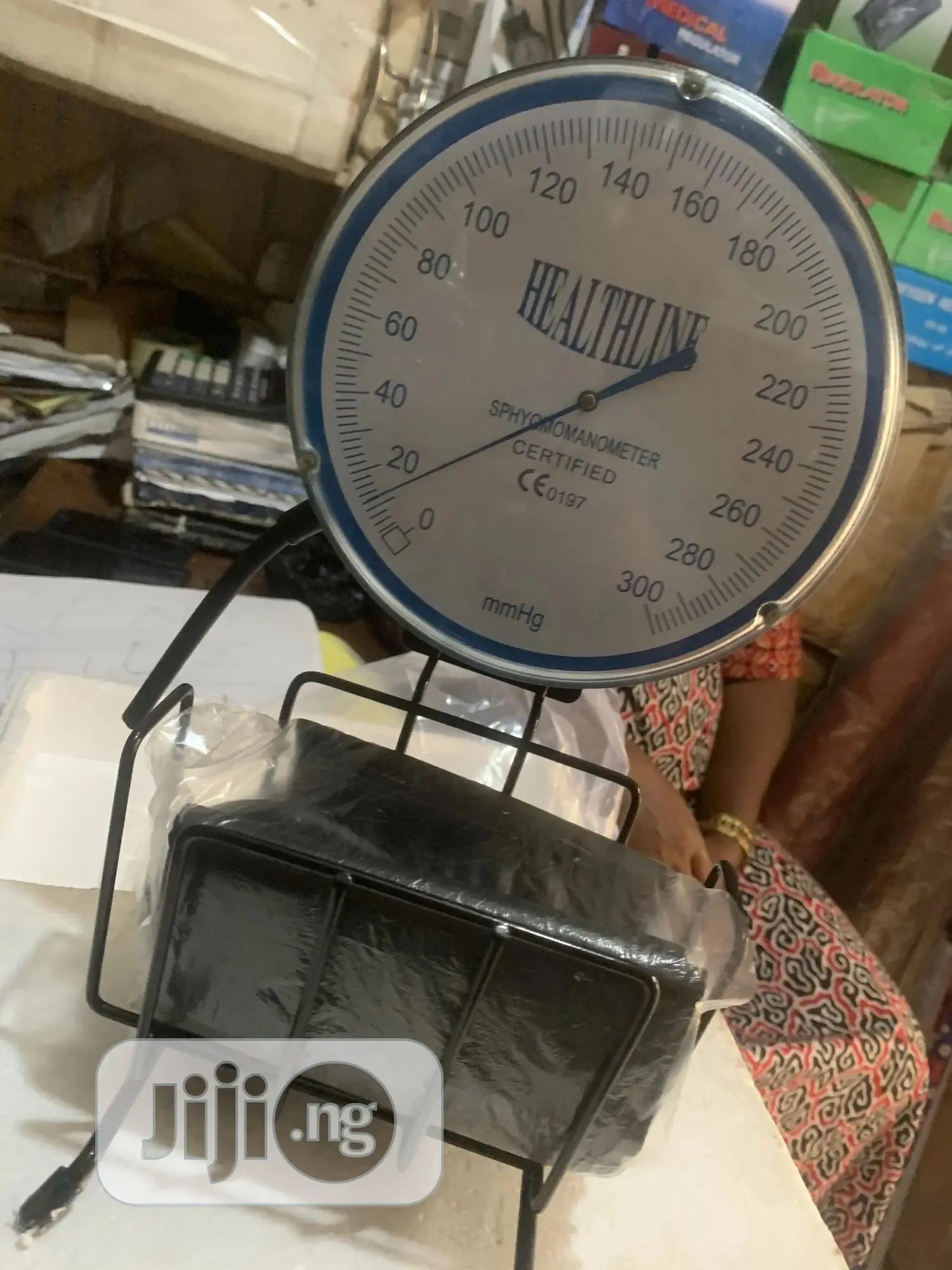 Sphygmomanometer/Blood Pressure Machine