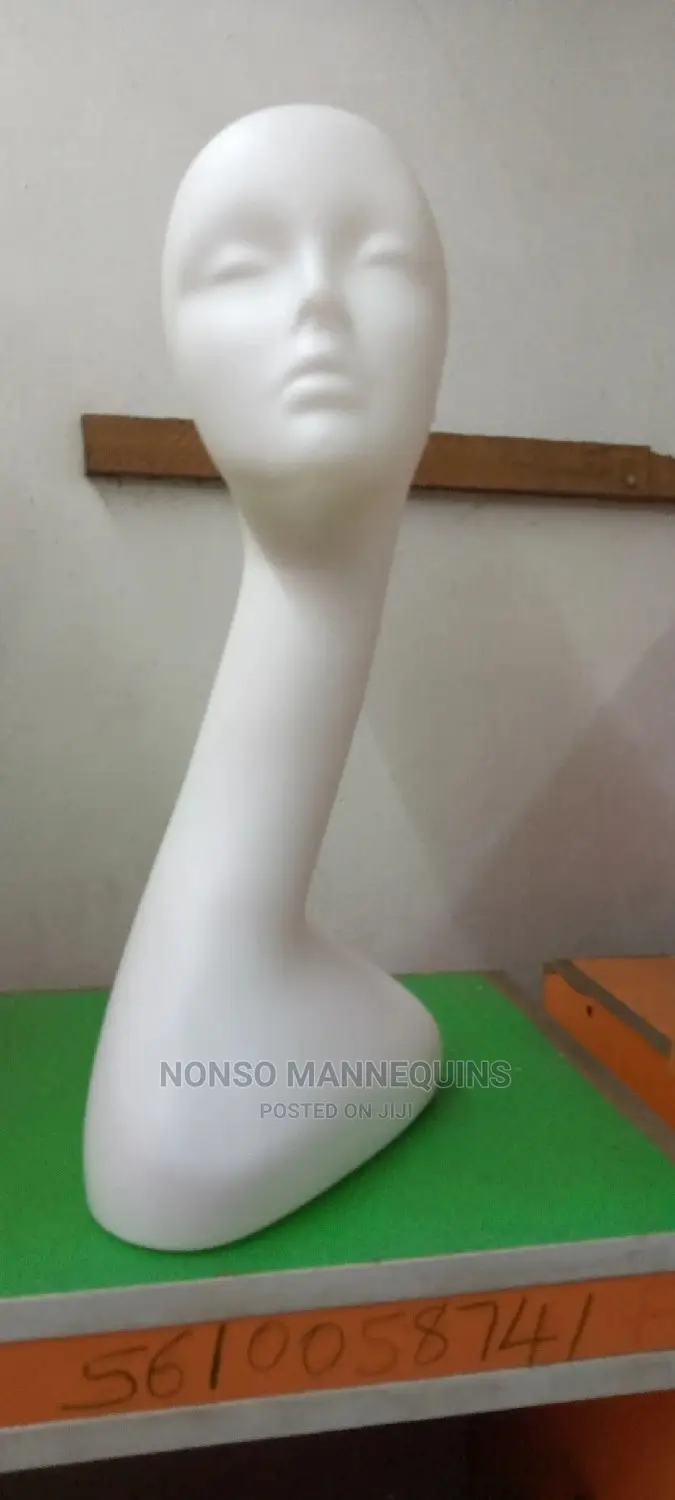 Long Head White Wig/Hat Mannequins Display