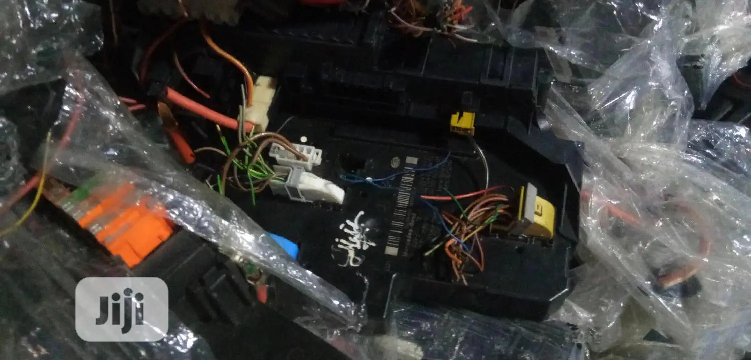 Mercedes Benz "Sam" – Signal Acquisition Module Ml Gl W164