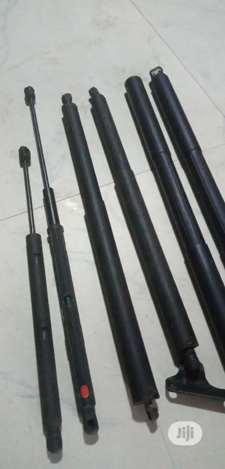 Mercedes Hood - Bonnet Shocks Ml Gl E350 W212 W204 C300 GLK