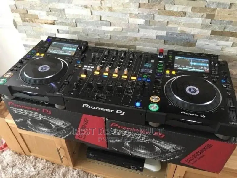 Pioneer CDJ-2000 Nexus
