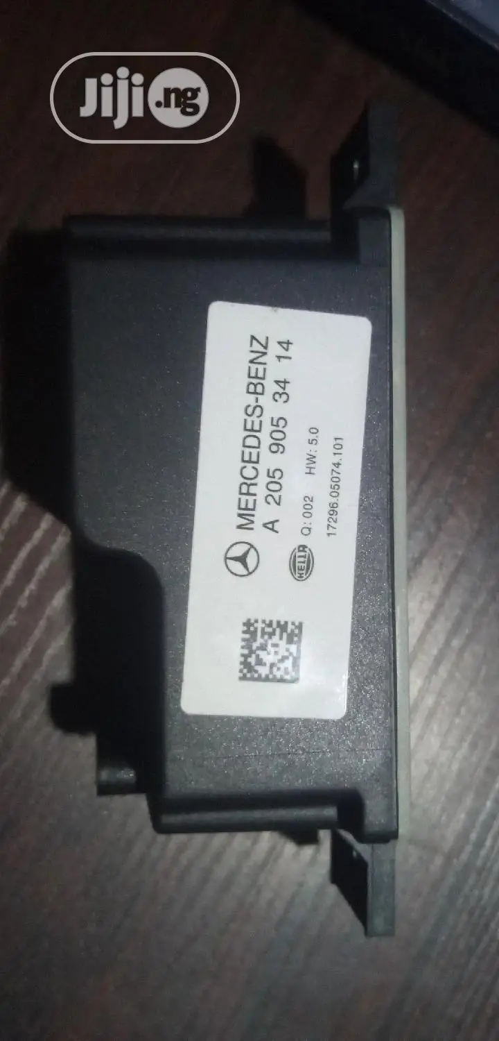 Mercedes Benz Auxiliary Battery C300 W205