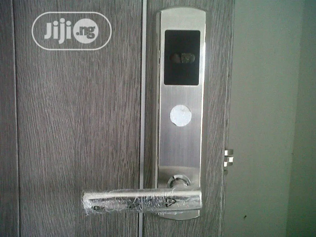 Card Keys Door Opener