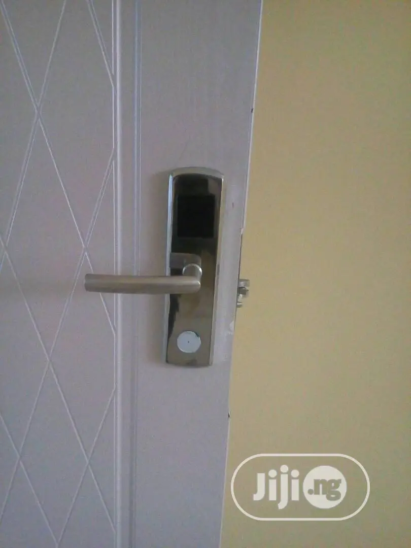Card Keys Door Opener