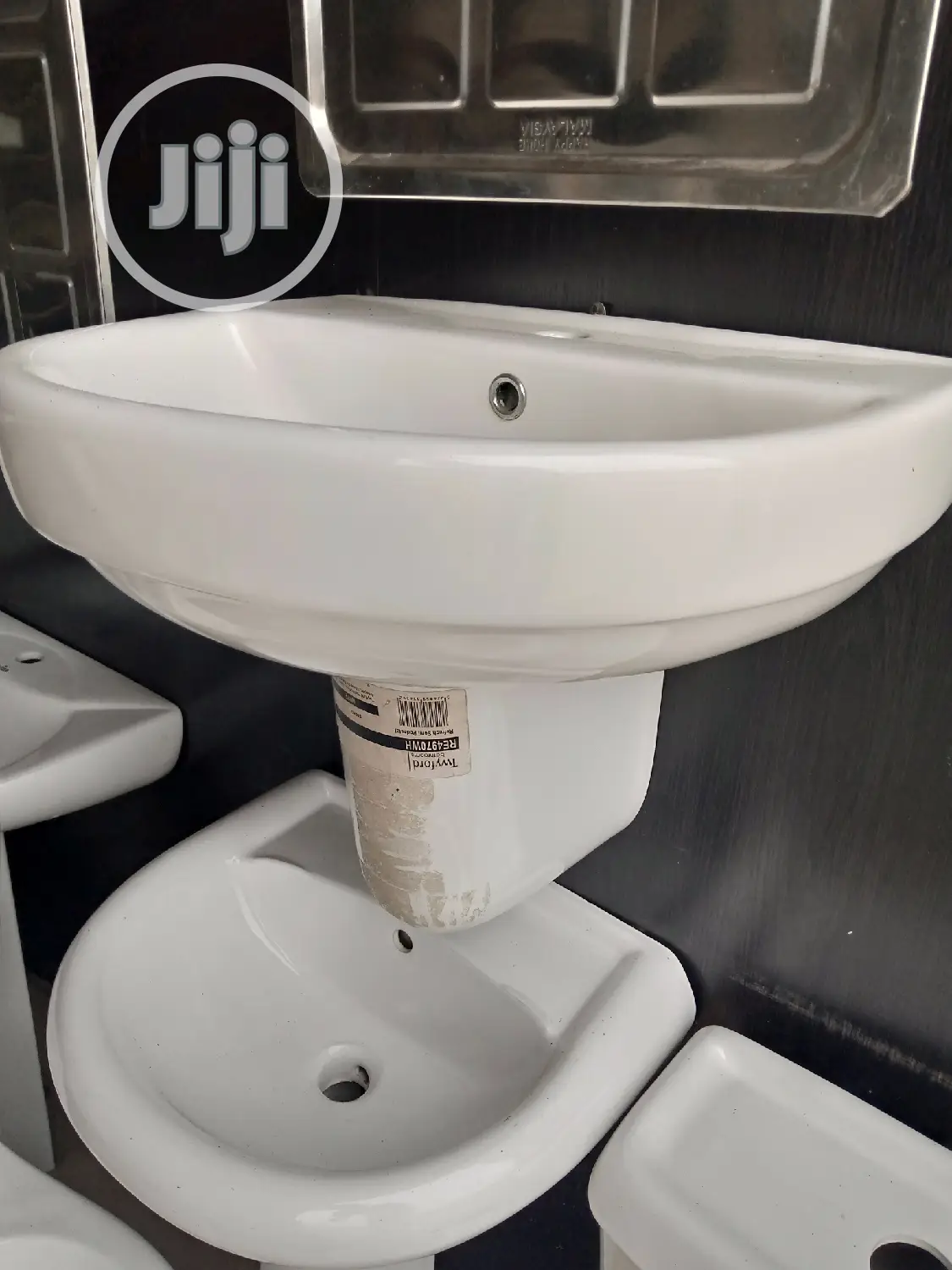 Wall Hung Dinning Wash Hand Basin