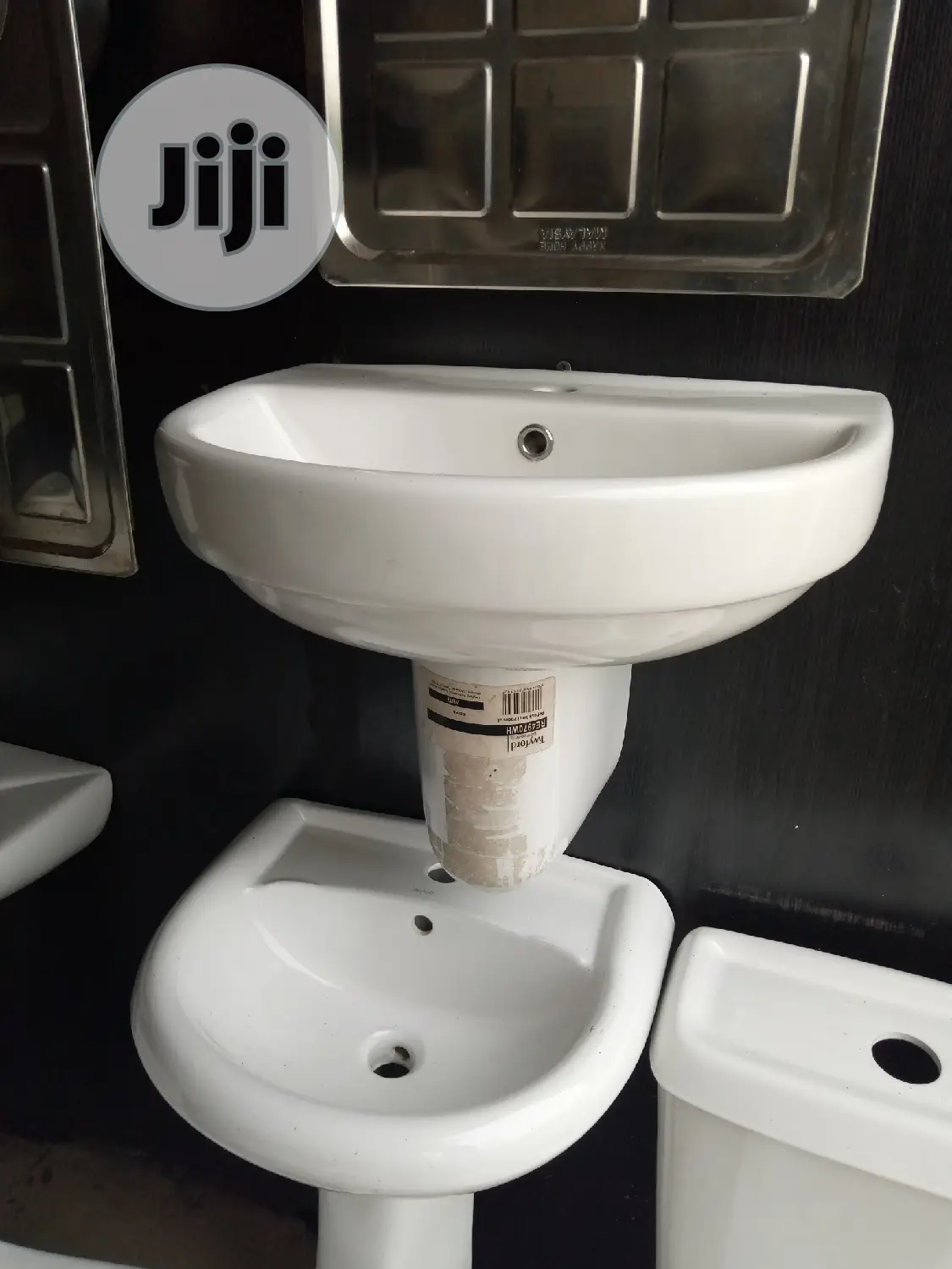 Wall Hung Dinning Wash Hand Basin