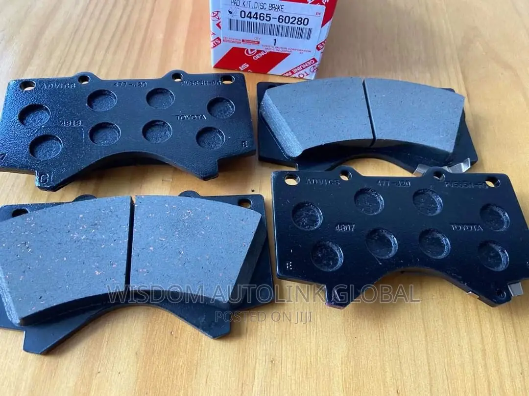 Front Brake Pad for Toyota Land Cruiser V8 Original Briscoe