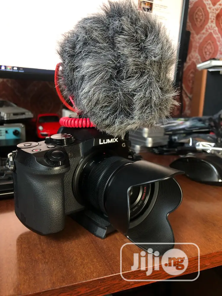 Rode Videomicro Compact on-Camera Recording Microphone