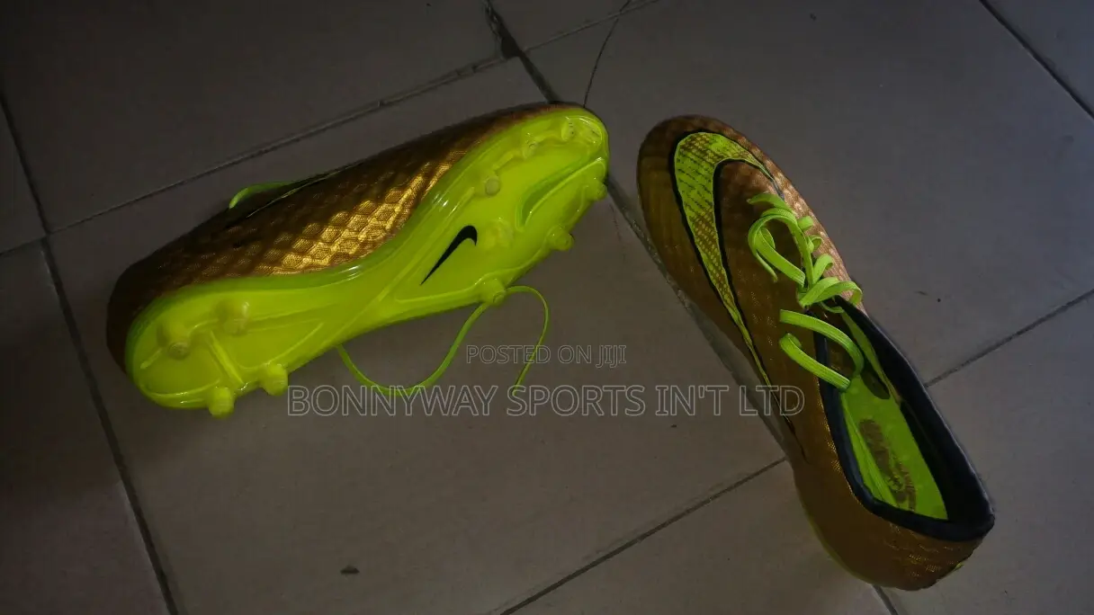 Nike Size 41 Boot