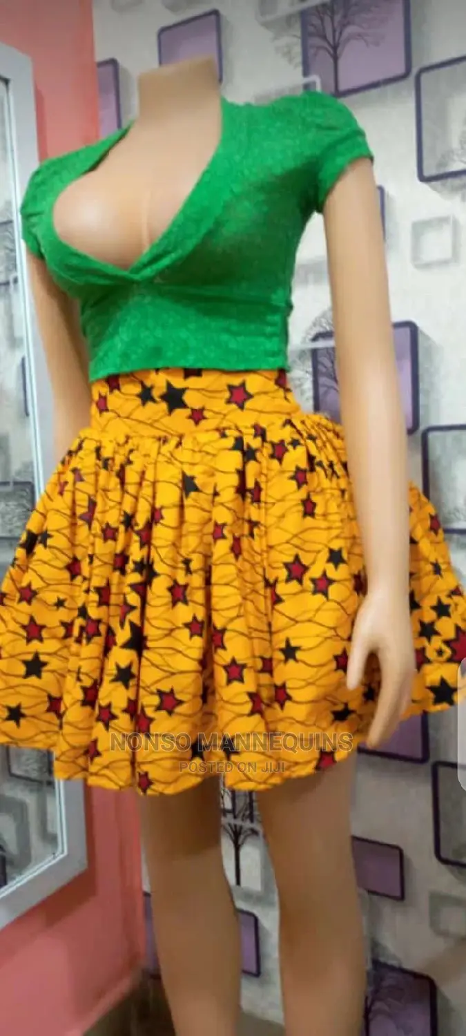 Headless Plastic Size 10 Busty Female Skin Color Mannequin