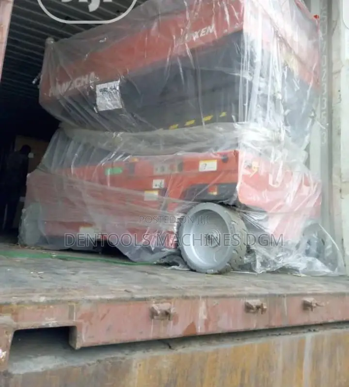 Self-propelled Electric Scissor Lifts 14 Meters