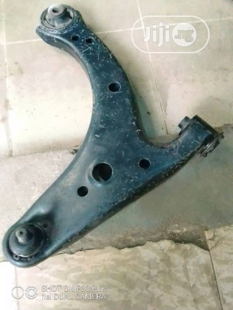 Low Arm Toyota Avanza 2008