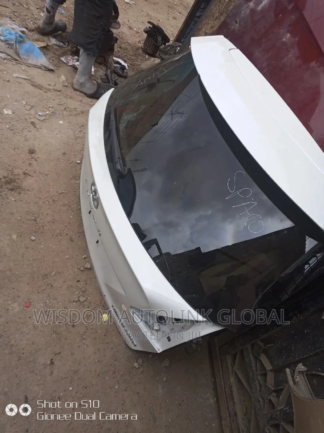 Complete Boot Tokunbo for Toyota Venza Very Neat