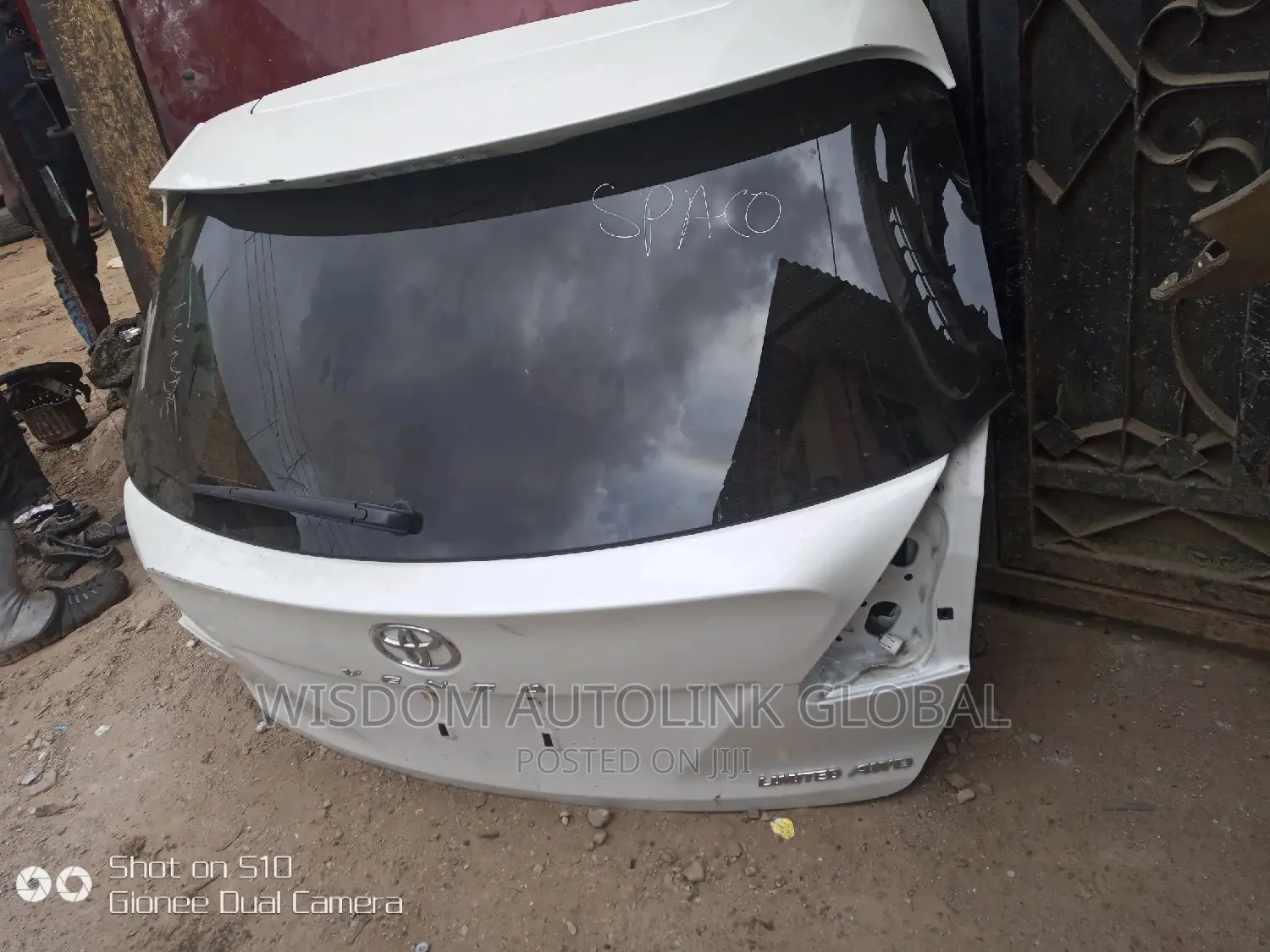 Complete Boot Tokunbo for Toyota Venza Very Neat