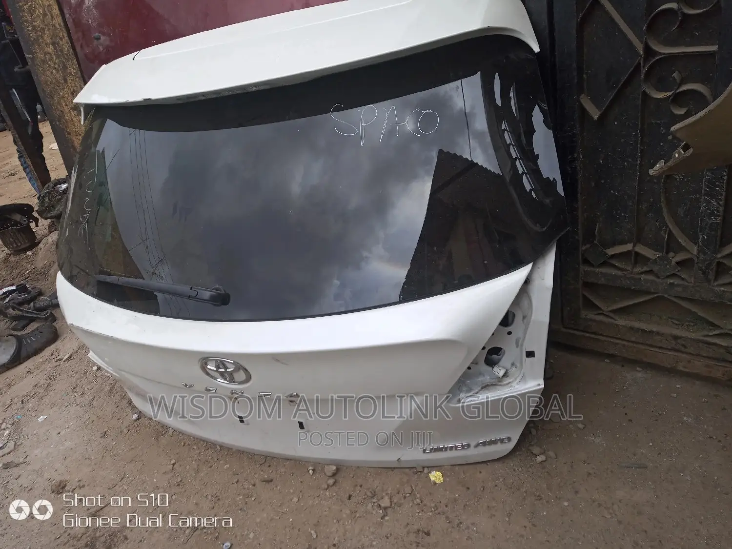 Complete Boot Tokunbo for Toyota Venza Very Neat