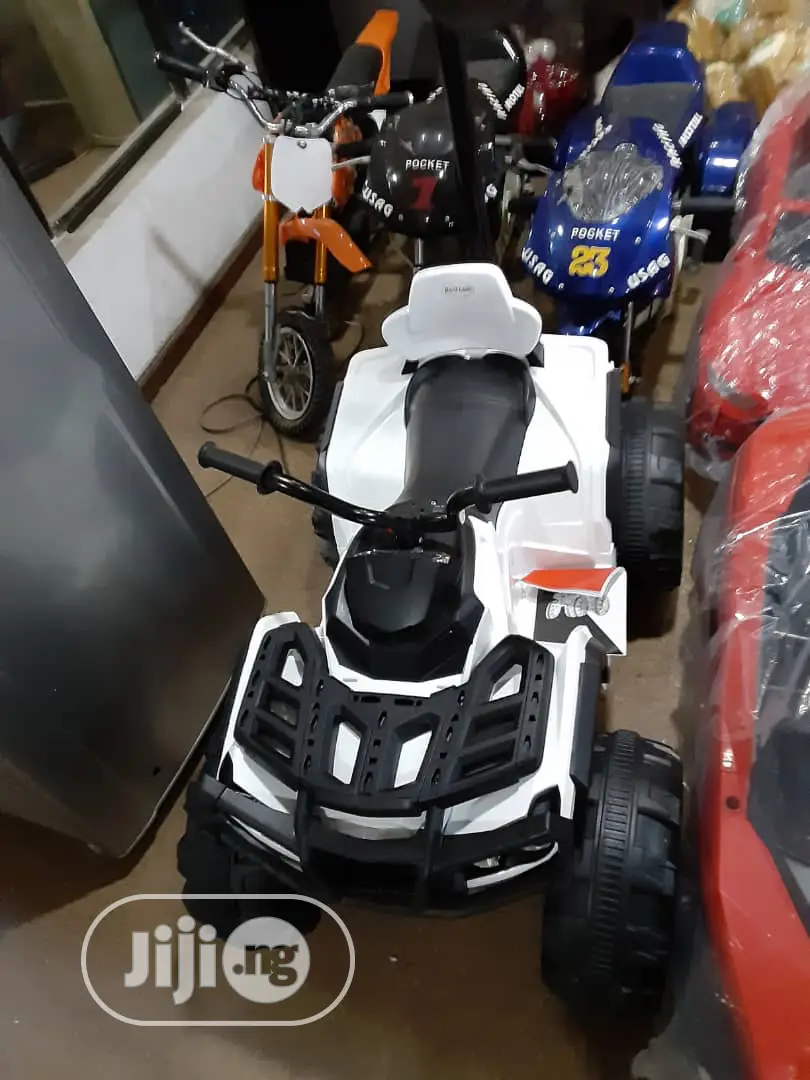 Children's Electric Car Four Wheeled Car With Remote Control