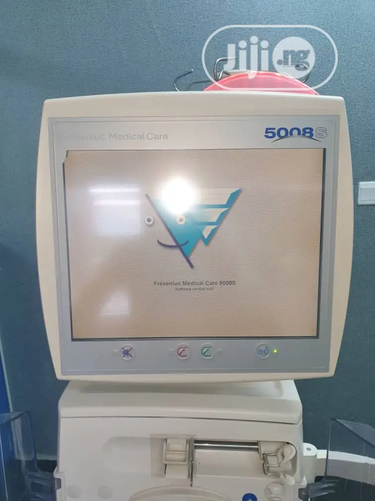 Fresenius 5008s Dialysis Machine