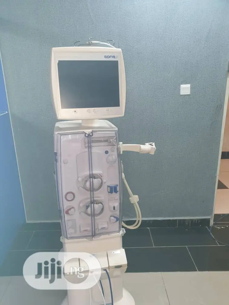 Fresenius 5008s Dialysis Machine