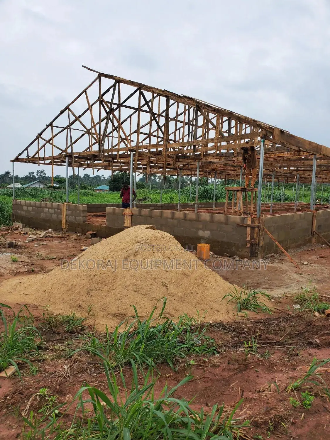 We Build 20,000birdspoultry House With Foreign Cages at ₦40M