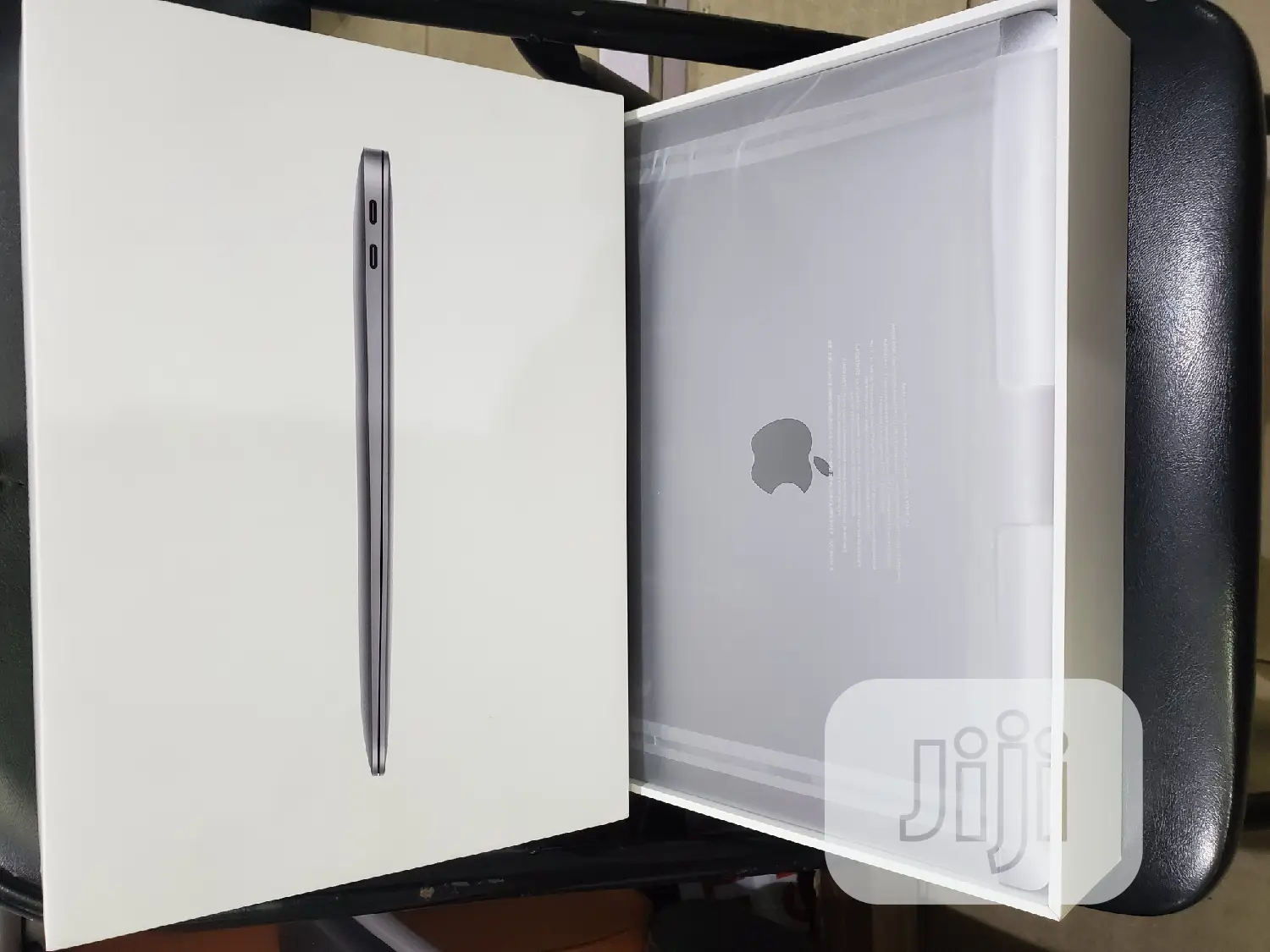 New Laptop Apple MacBook Air 8GB Intel Core I3 SSD 256GB