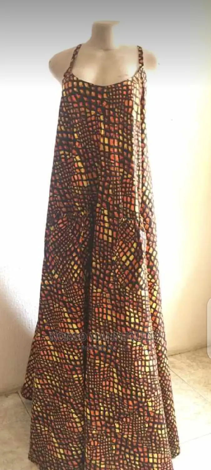 Busty New Plastic Armless/Headless Female Maniquin