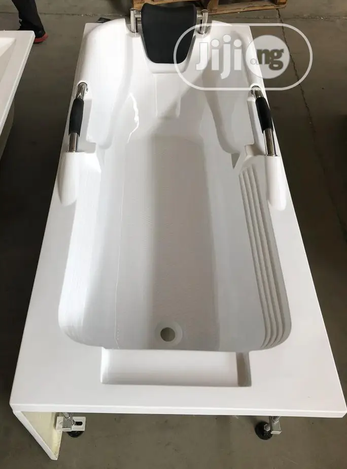 Executive Bath Tub New Design