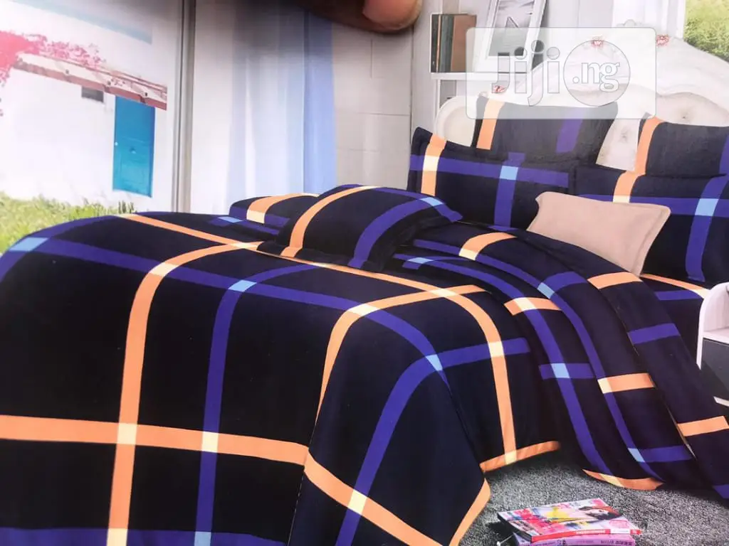 Lovely Duvet, Bedsheet With 4 Pillow Cases