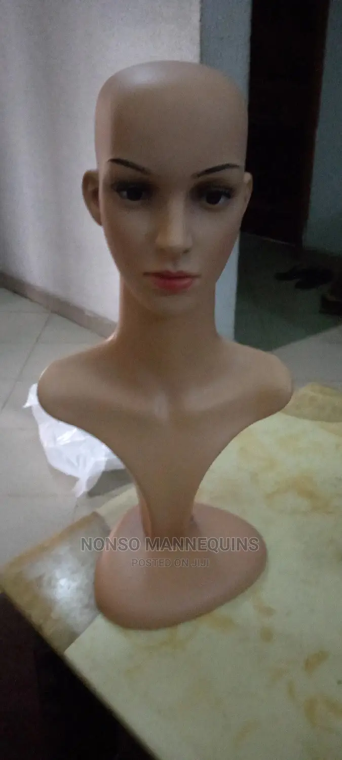 Detachable Bald Head Wig/Jewelries & Fascinator Display