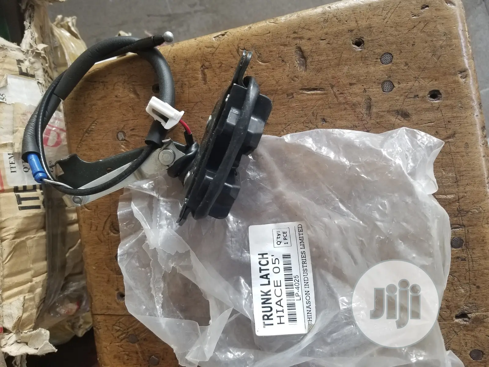 Toyota Hiace BUS Parts.