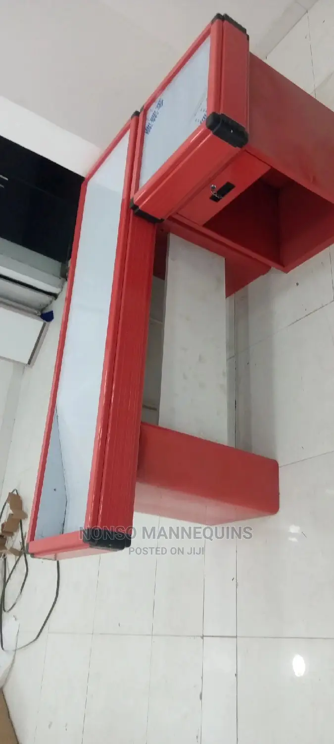 1.8meters(6 Feets) Length Cashier Desk