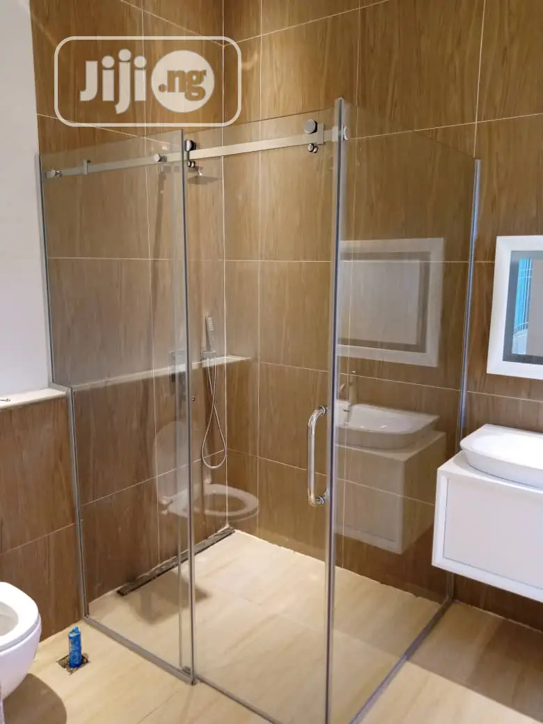 Transparent Shower Cubicle