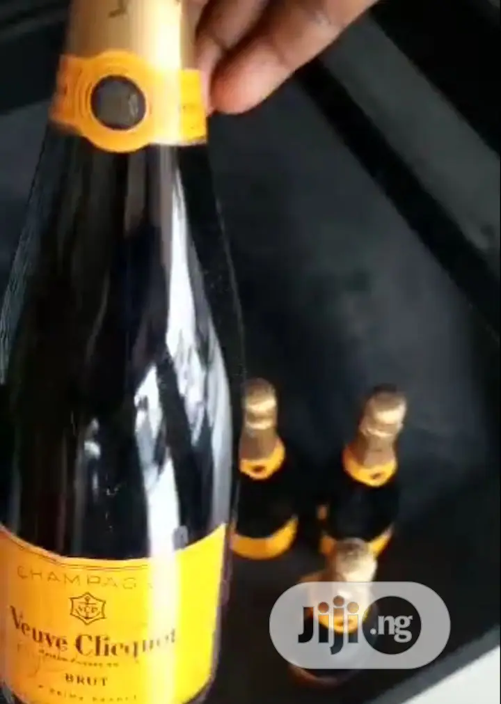 Veuve Cliquot Brut Champagne