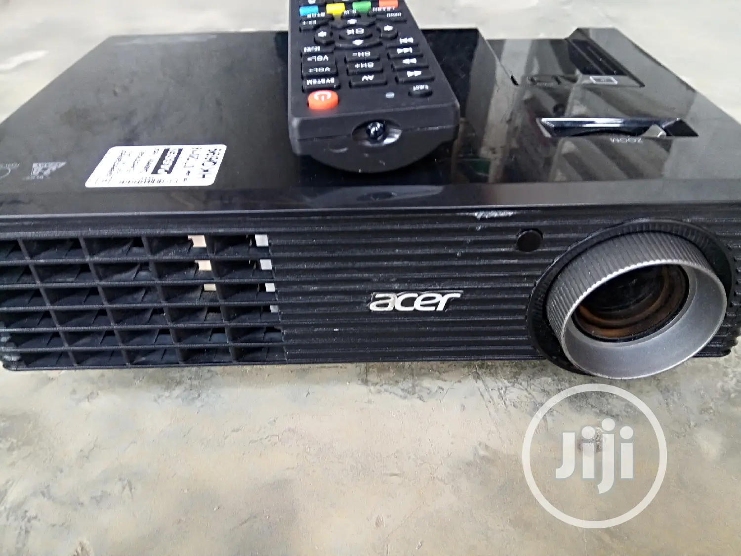 Portable Acer 3D Ready DLP Projector With Remote