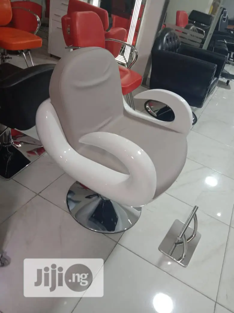 Classic Salon Chair