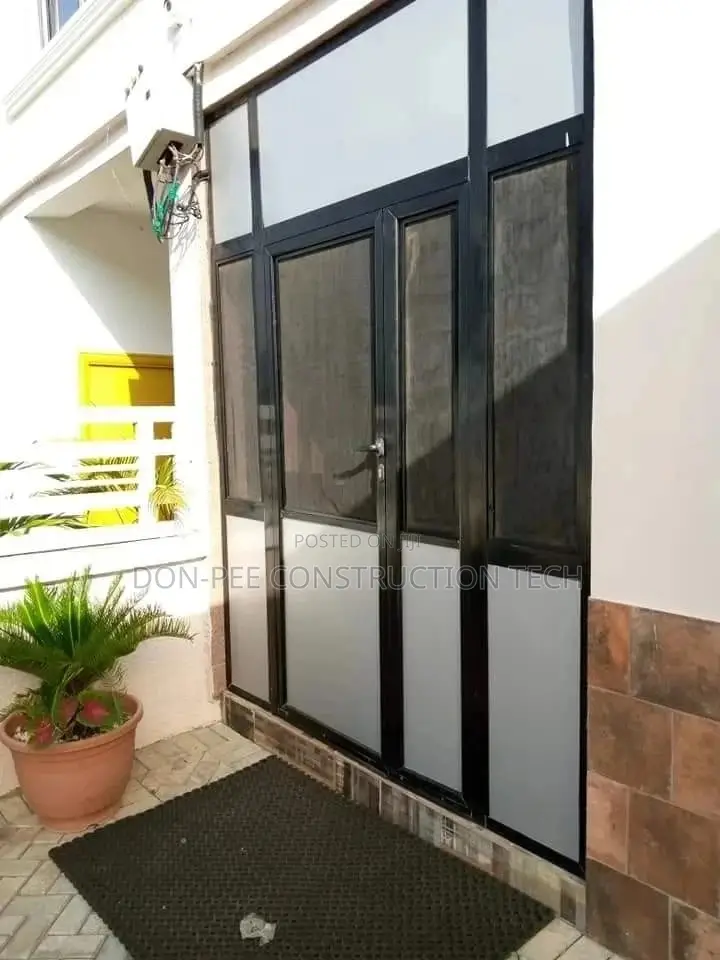 Aluminium Partition Door