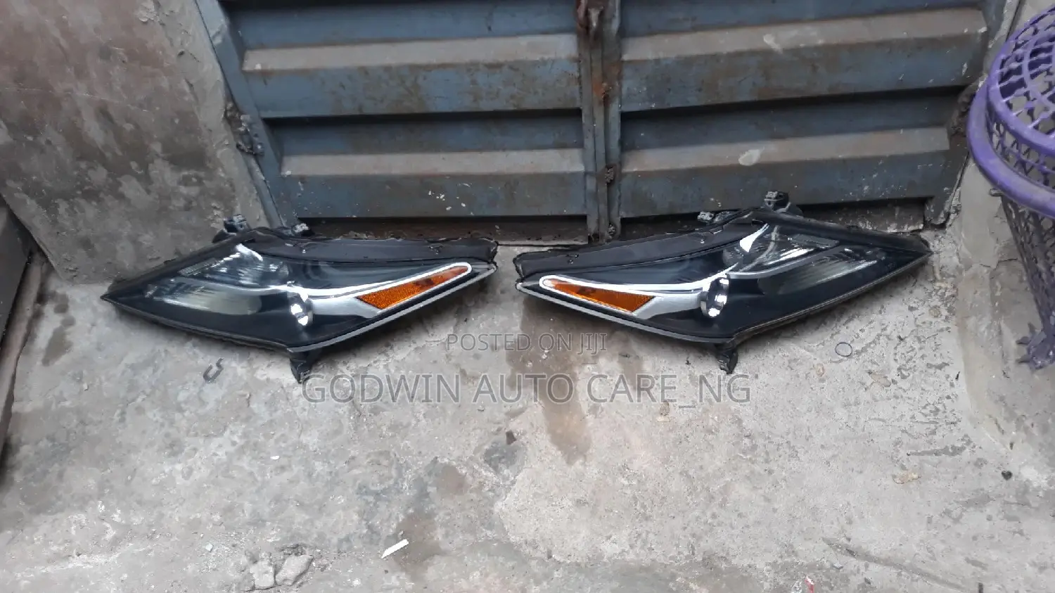 Acura ZDX Head Light