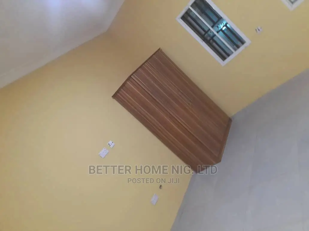 Furnished 2bdrm Block of Flats in Oluyole for rent